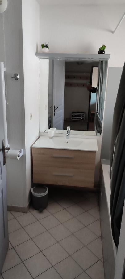 Joli T2 + Coin Montagne + Garage Apartamento Briançon Exterior foto